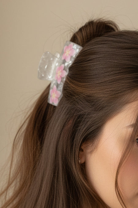 Pearlized clip with hibiscus flower