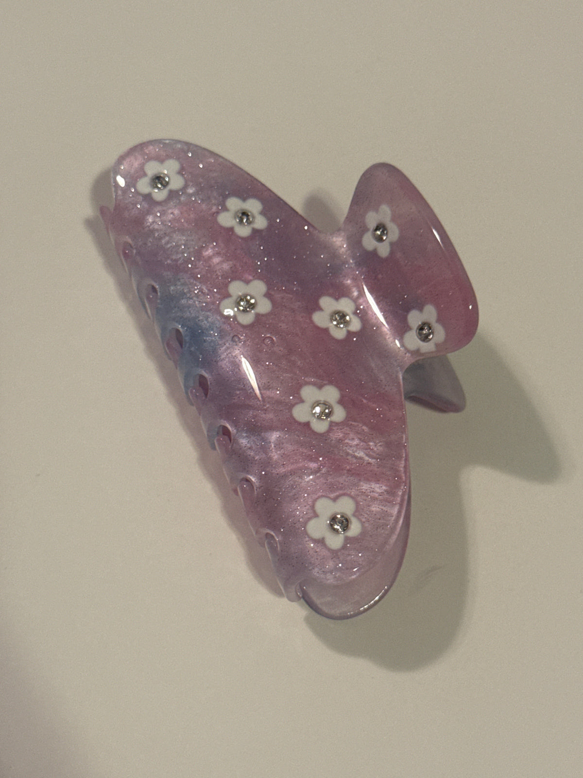 Pearlized clip with flowers