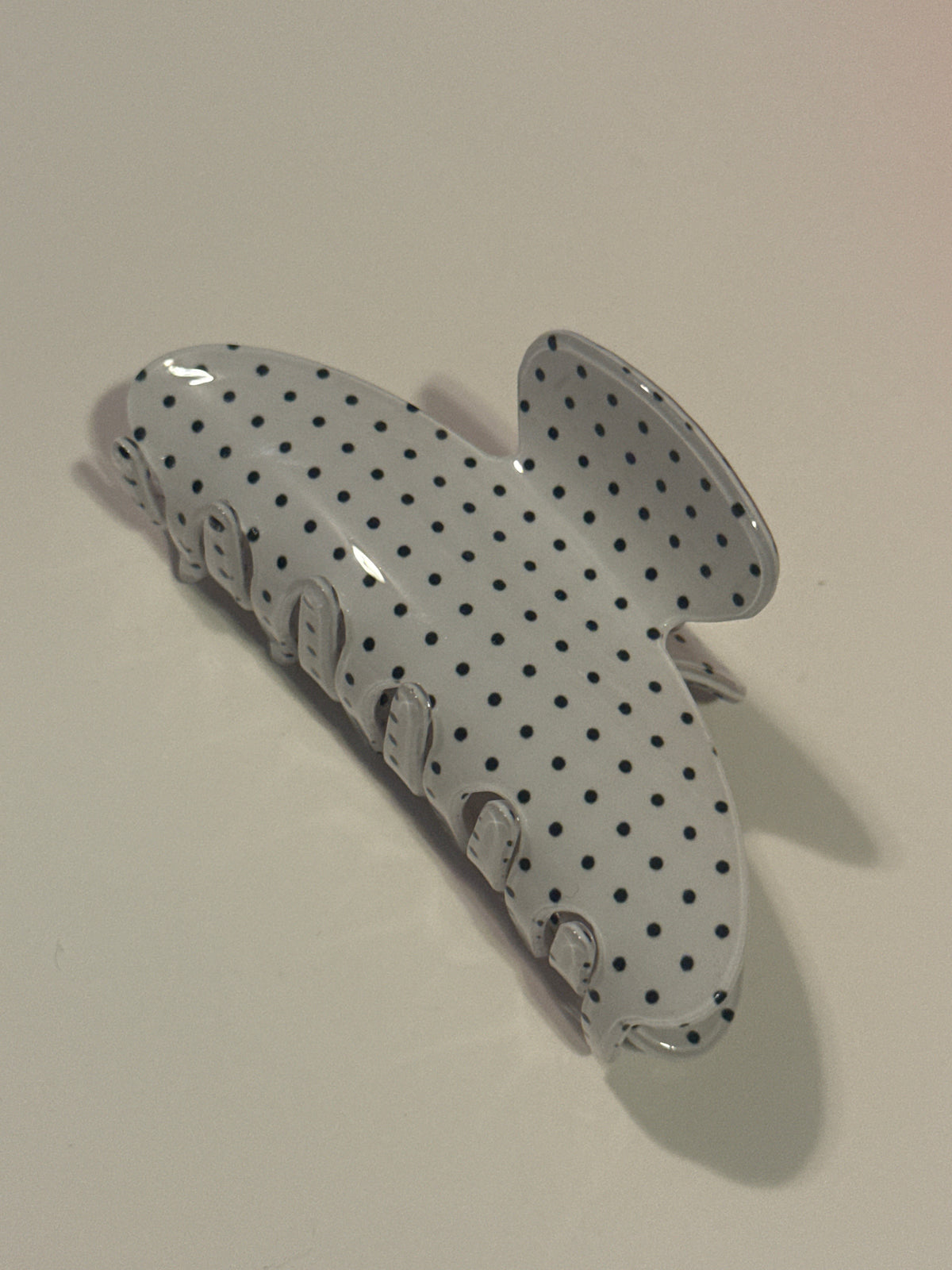 Polka dot black on white